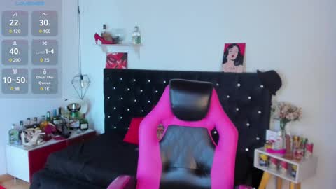 Mia  online show from February 22, 2025, 11:13 am