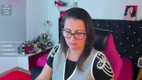 Mia  online show from March 7, 2025, 6:11 pm