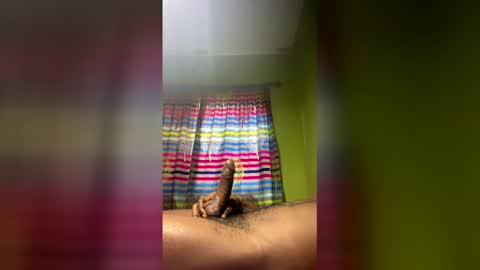 d_outlier online show from December 5, 2025, 10:24 am