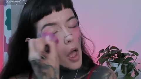 Darlene online show from March 12, 2025, 7:28 pm