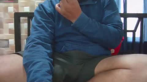 Snapshot of daddy_domm24 chatting on December 18, 2025, 6:52 am Daddy online show from December 18, 2025, 6:52 am