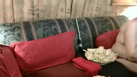 Snapshot of daddycubbyhubby chatting on January 18, 2026, 2:04 am Daddy online show from January 18, 2026, 2:04 am