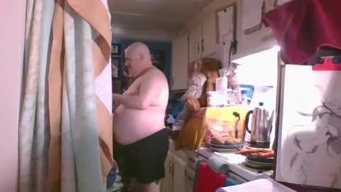 Snapshot of daddycubbyhubby chatting on March 1, 2026, 7:54 am Daddy online show from March 1, 2026, 7:54 am