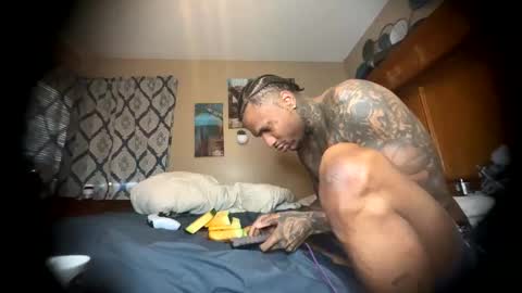 sexy tatted king bbc online show from May 21, 2026, 12:56 pm