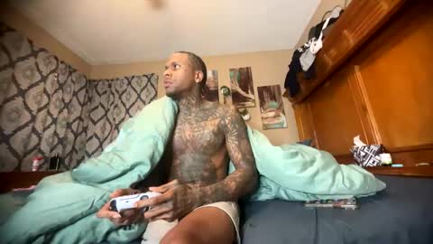 sexy tatted king bbc online show from June 1, 2026, 7:26 pm