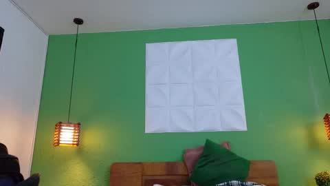 Valen online show from February 14, 2025, 5:14 pm