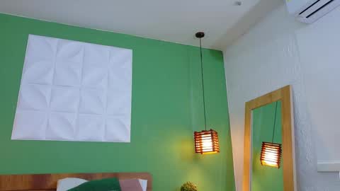 Valen online show from February 20, 2025, 5:51 pm