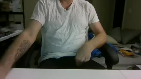 Snapshot of daddysbigdick4u chatting on April 2, 2026, 1:36 am daddysbigdick4u online show from April 2, 2026, 1:36 am