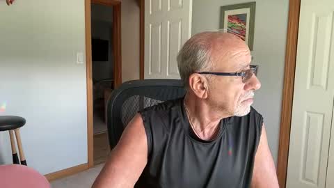 daddyweis online show from September 12, 2025, 3:34 pm