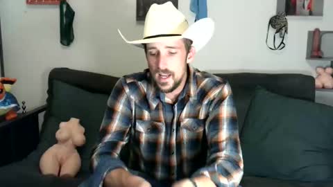 Snapshot of dadgoeswild chatting on May 4, 2026, 4:19 am DadGoesWild online show from May 4, 2026, 4:19 am
