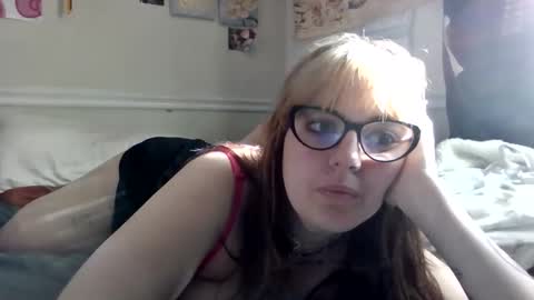 dadsdoll2 online show from March 24, 2026, 1:16 pm