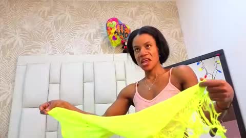 daffnelewis online show from February 4, 2026, 11:16 am