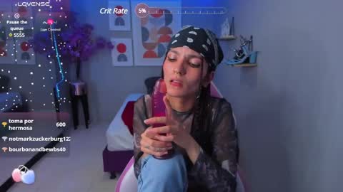 dafne huges online show from December 13, 2024, 11:06 pm