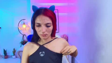 dafne huges online show from January 19, 2025, 3:21 pm