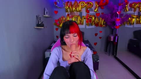 dafne huges online show from February 14, 2025, 11:09 pm