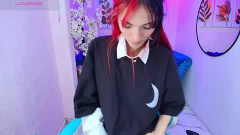 dafne huges online show from October 15, 2025, 8:09 pm