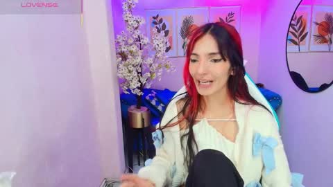 dafne huges online show from October 20, 2025, 7:47 pm