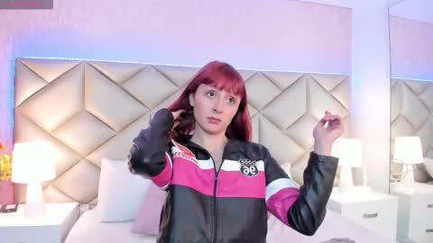 Dafnne online show from September 9, 2025, 4:23 am