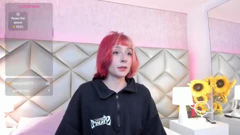 Dafnne online show from December 3, 2025, 4:53 am