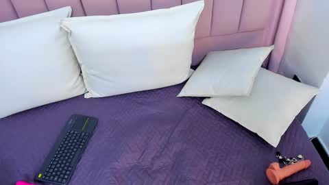  Dahiana   online show from February 10, 2025, 2:26 pm