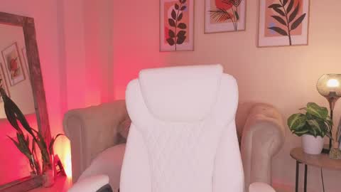 Dahiann Walcott online show from April 16, 2026, 9:39 pm