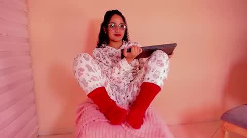 Snapshot of dahliabrowniee chatting on November 8, 2025, 7:30 am Dahli online show from November 8, 2025, 7:30 am