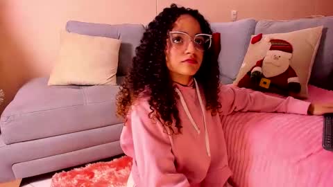 Snapshot of dahliabrowniee chatting on December 17, 2025, 4:29 am Dahli online show from December 17, 2025, 4:29 am