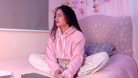 Snapshot of dahliabrowniee chatting on February 21, 2026, 4:24 am Dahli online show from February 21, 2026, 4:24 am