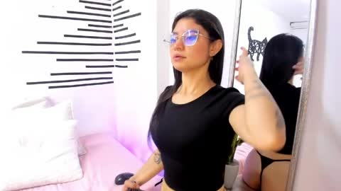 Snapshot of dahliacielo chatting on June 4, 2026, 1:06 pm Dahlia Cielo online show from June 4, 2026, 1:06 pm