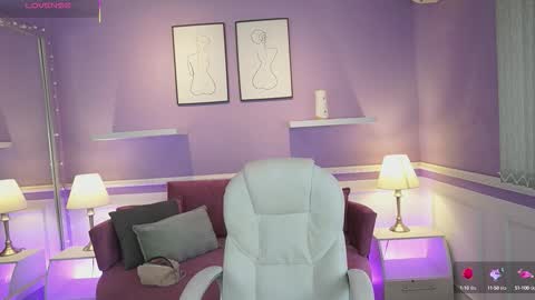 Dahlia Grey online show from October 7, 2025, 11:40 am