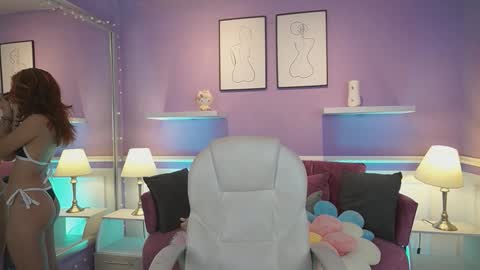 Dahlia Grey online show from November 26, 2025, 11:44 am