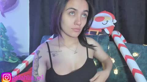 daila_ online show from December 5, 2025, 1:36 am