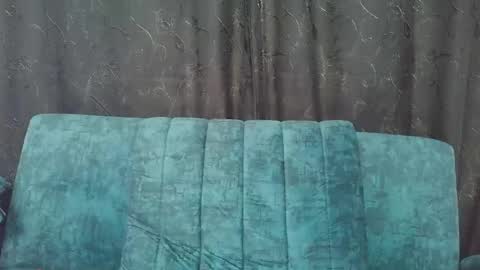 daila_ online show from April 23, 2026, 12:51 pm