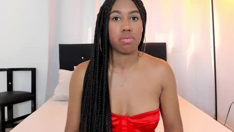 Daila Smith  online show from March 8, 2025, 3:35 pm