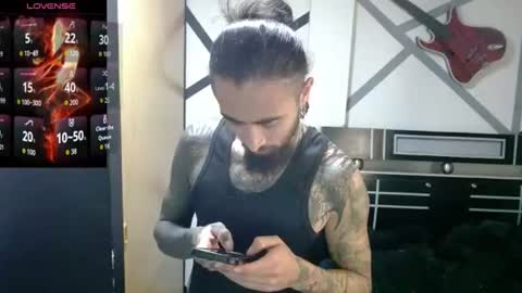 Snapshot of daimon_rock01 chatting on July 7, 2026, 3:53 am felipe online show from July 7, 2026, 3:53 am