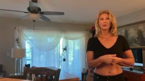 Daisy137 online show from February 25, 2026, 1:54 pm