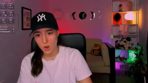Snapshot of daisy_baby_ chatting on June 23, 2026, 12:14 pm daisy online show from June 23, 2026, 12:14 pm