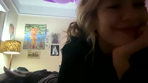 DaisyB3 online show from December 28, 2024, 10:03 am