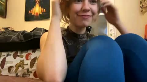 DaisyB3 online show from February 27, 2025, 9:00 am