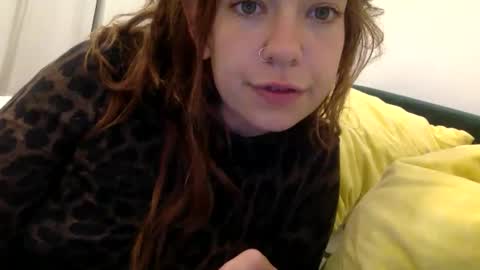 DaisyB3 online show from October 24, 2025, 11:01 pm