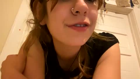 DaisyB3 online show from April 21, 2026, 6:41 am