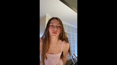 Snapshot of daisycollins1111 chatting on June 3, 2026, 6:27 am Daisy online show from June 3, 2026, 6:27 am