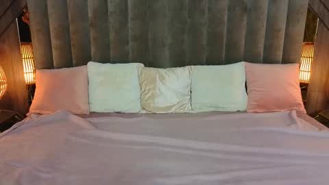 daisydelight_ online show from September 12, 2025, 8:20 pm