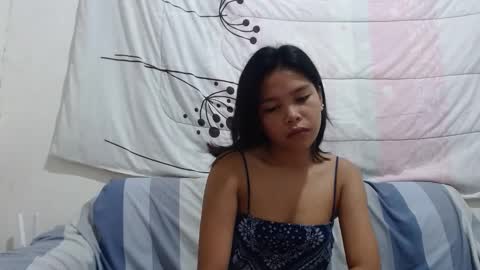 Snapshot of daisymuffinx chatting on December 4, 2025, 2:32 am Daisy online show from December 4, 2025, 2:32 am