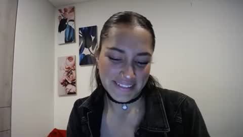 IG  dakotasofiaa online show from February 18, 2025, 12:59 am