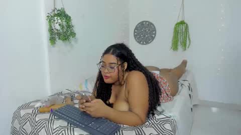 dakota__luxx online show from November 5, 2025, 4:23 am