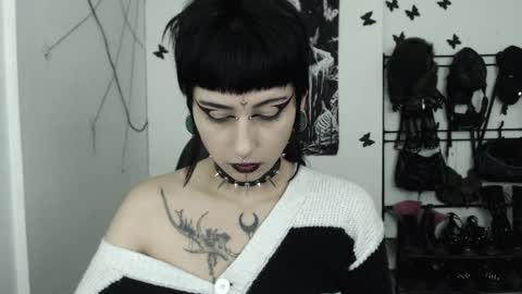 dakota online show from December 18, 2025, 3:01 am