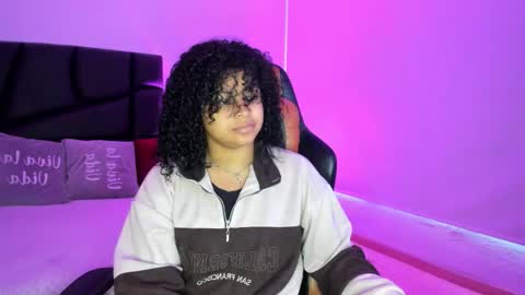 dakota_mars online show from September 27, 2025, 12:43 pm