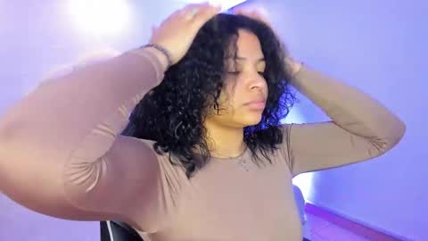 dakota_mars online show from October 3, 2025, 12:02 pm