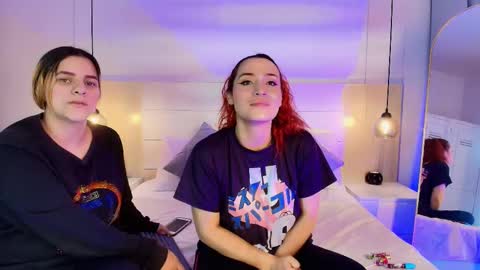 Dakota-Megan online show from November 6, 2025, 3:24 pm